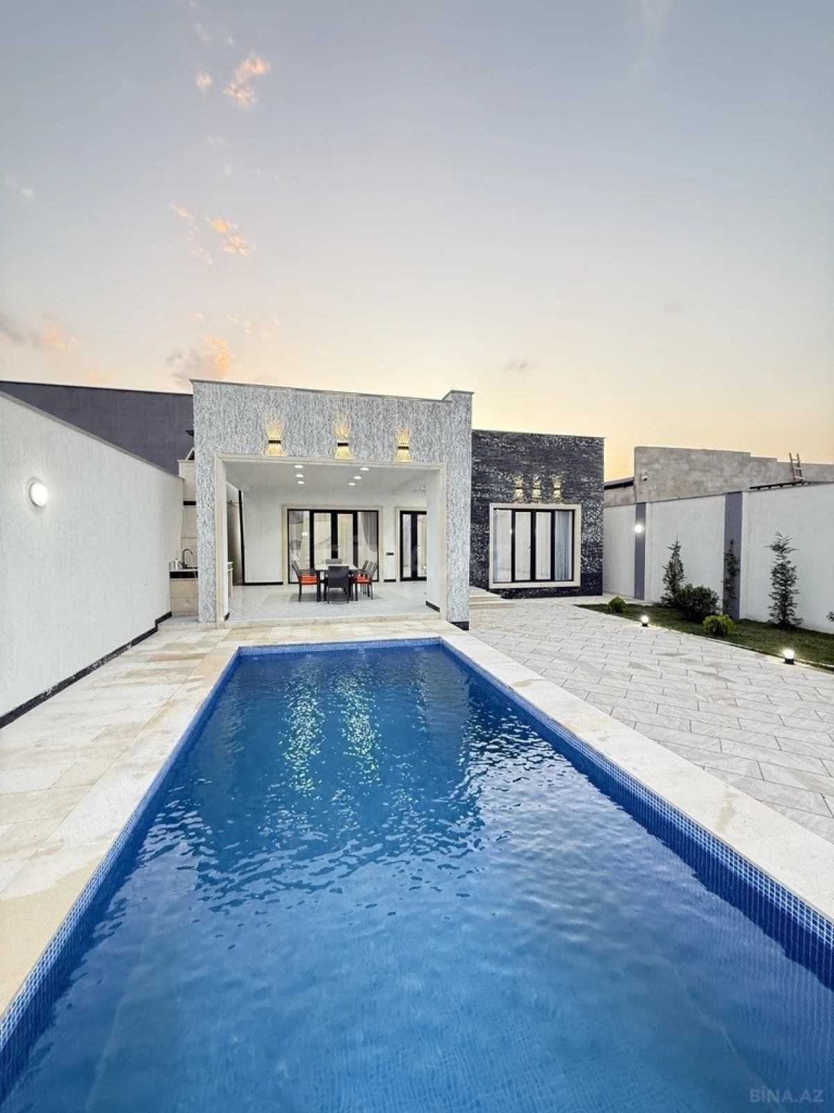 Satılır 4 otaqlı həyət evi 160 m²