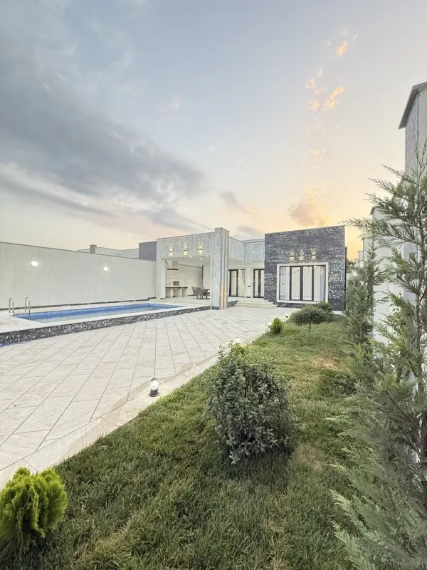 Satılır 4 otaqlı həyət evi 160 m²