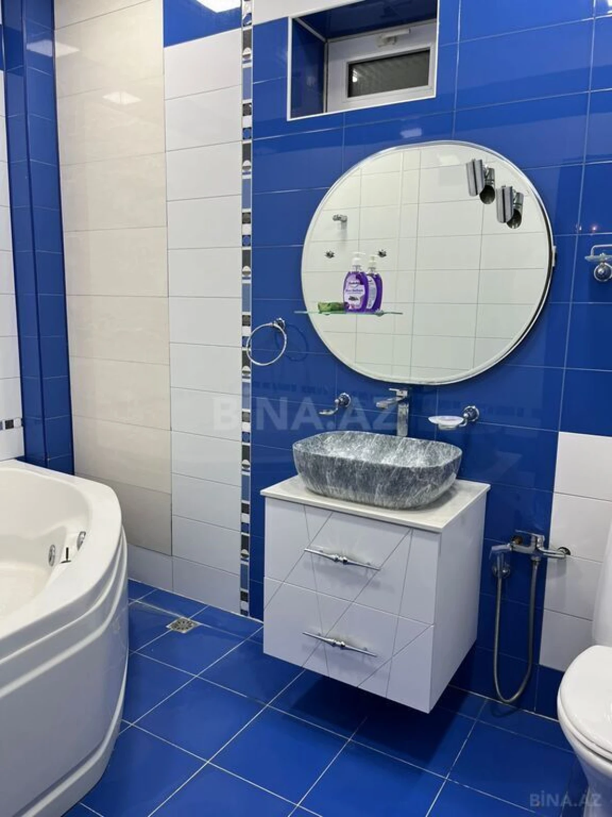 Kirayə verilir 6 otaqlı həyət evi 300 m²
