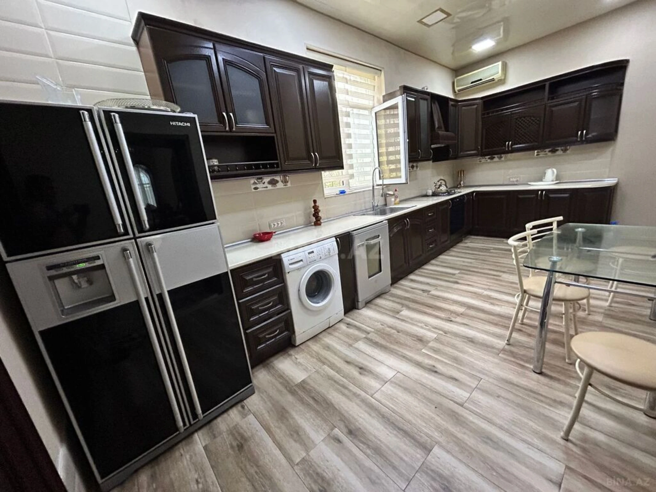 Kirayə verilir 6 otaqlı həyət evi 300 m²