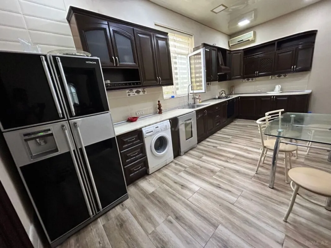 Kirayə verilir 6 otaqlı həyət evi 300 m²