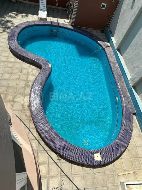 Kirayə verilir 6 otaqlı həyət evi 300 m²