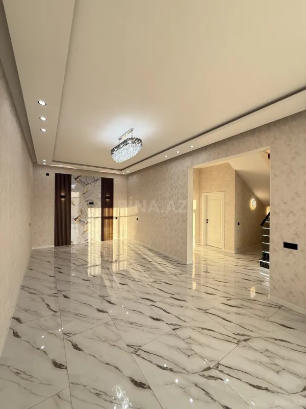 Satılır 5 otaqlı həyət evi 220 m²