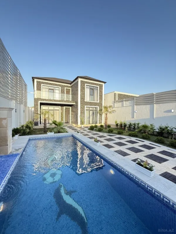 Satılır 5 otaqlı həyət evi 220 m²
