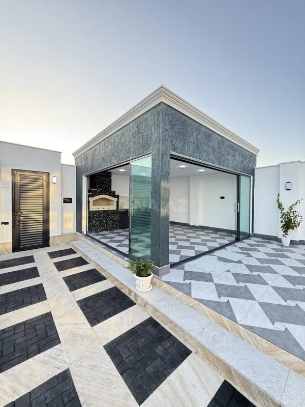 Satılır 5 otaqlı həyət evi 220 m²