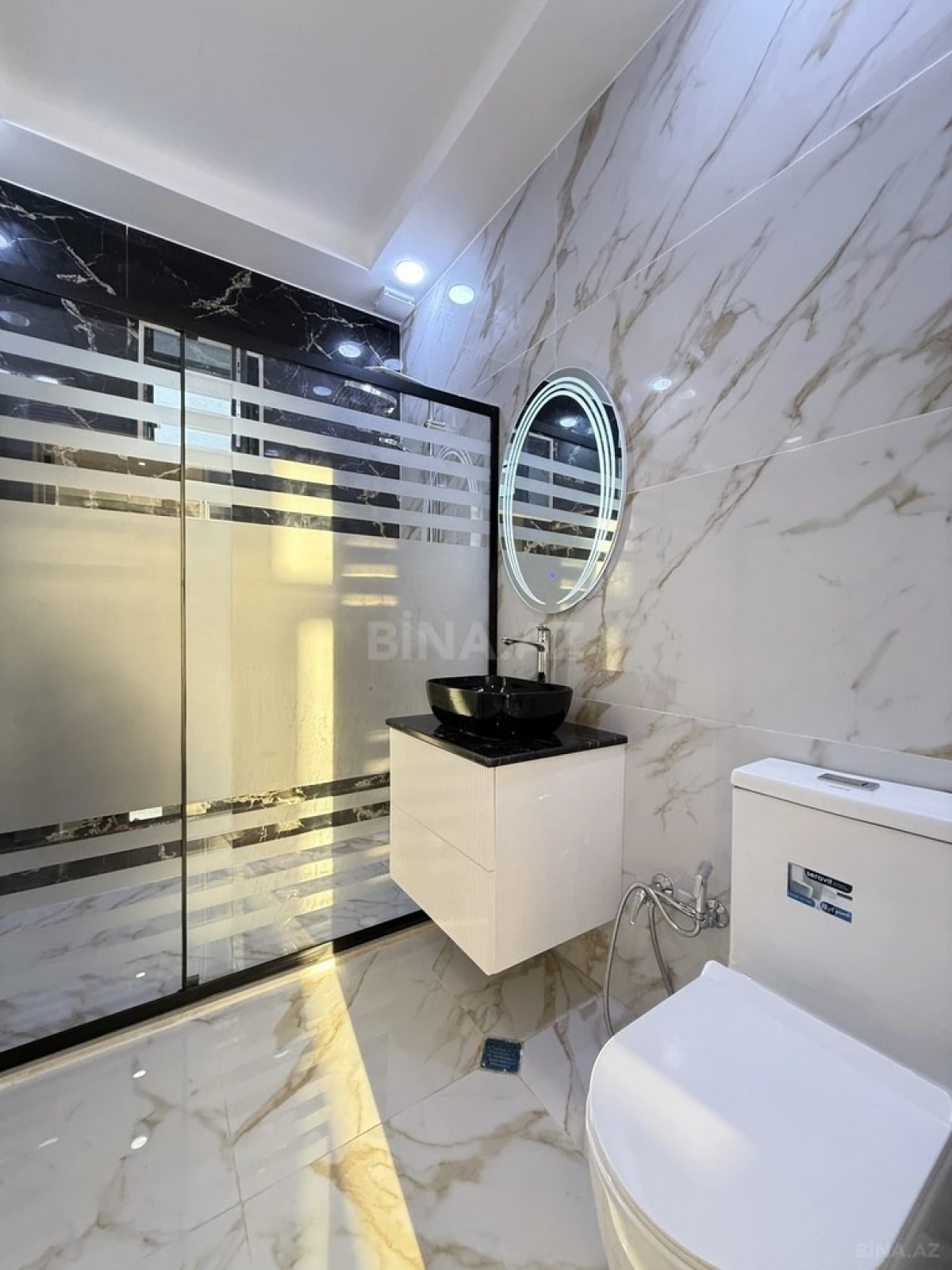 Satılır 5 otaqlı həyət evi 220 m²