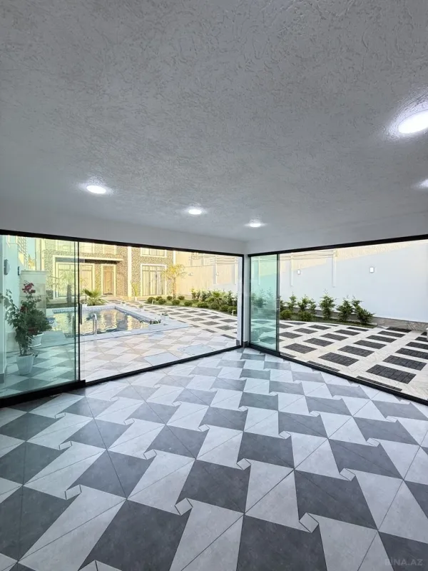 Satılır 5 otaqlı həyət evi 220 m²