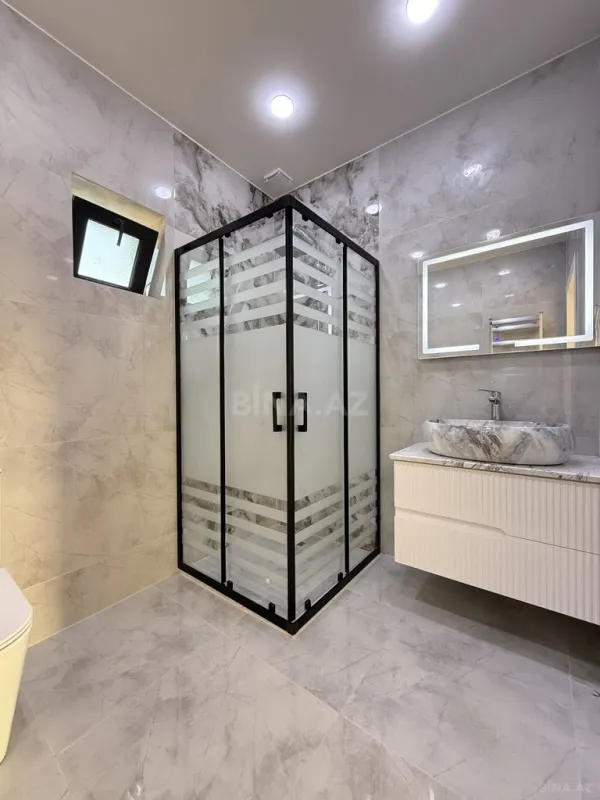 Satılır 5 otaqlı həyət evi 220 m²