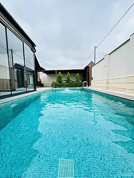 Kirayə verilir 4 otaqlı həyət evi 250 m²