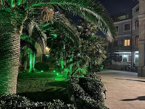 Kirayə verilir 8 otaqlı həyət evi 700 m²