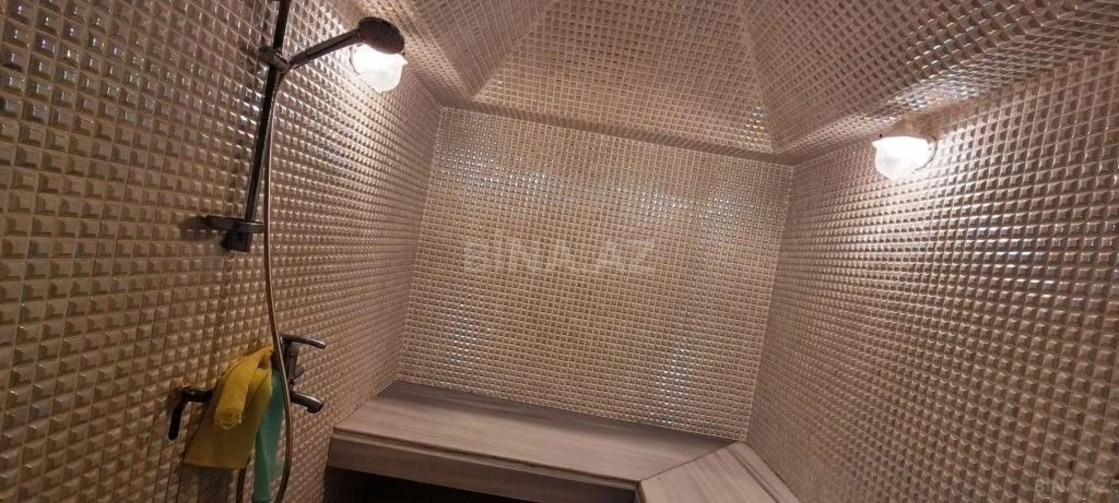 Kirayə verilir 8 otaqlı həyət evi 700 m²