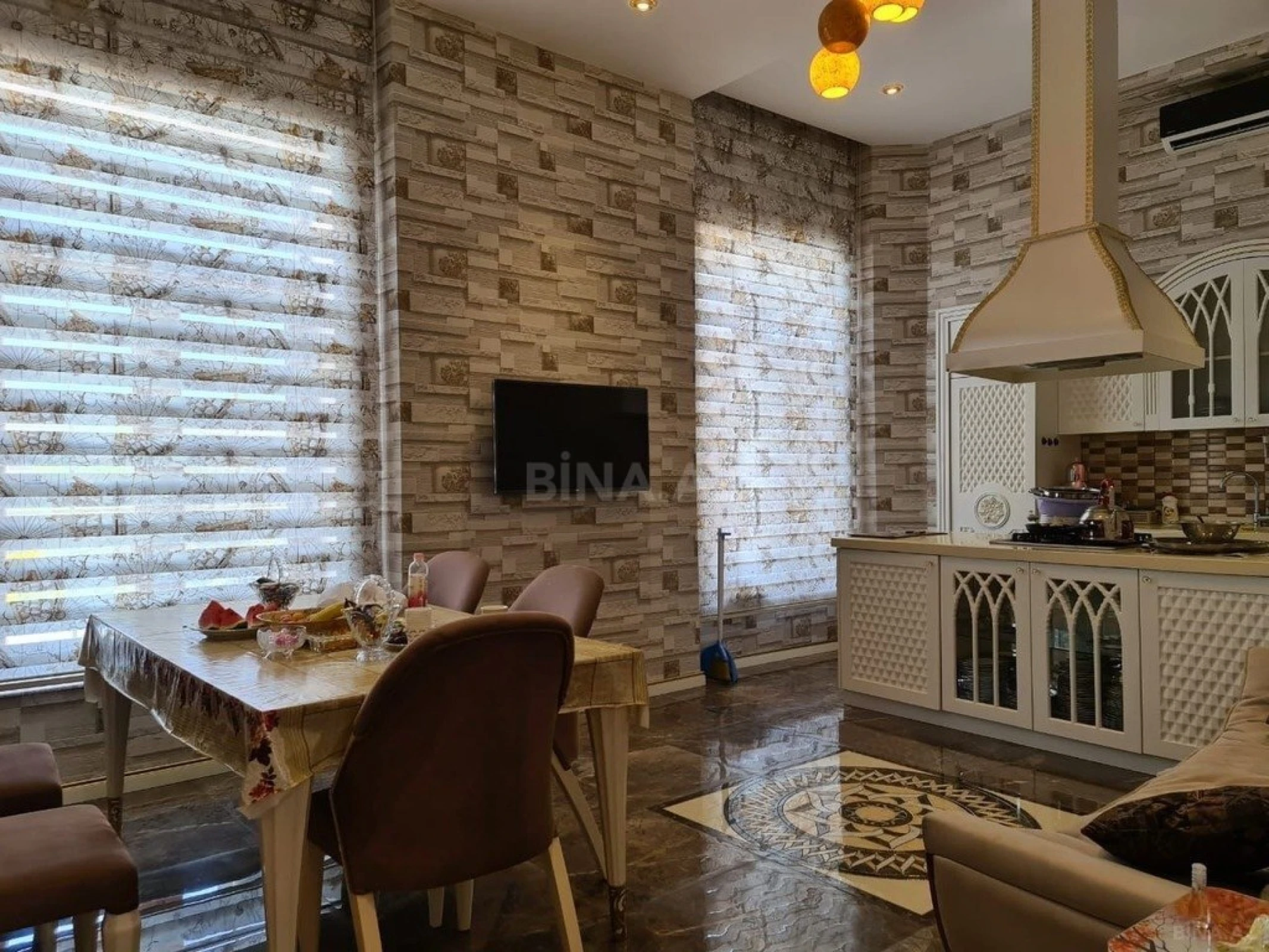 Kirayə verilir 5 otaqlı həyət evi 400 m²