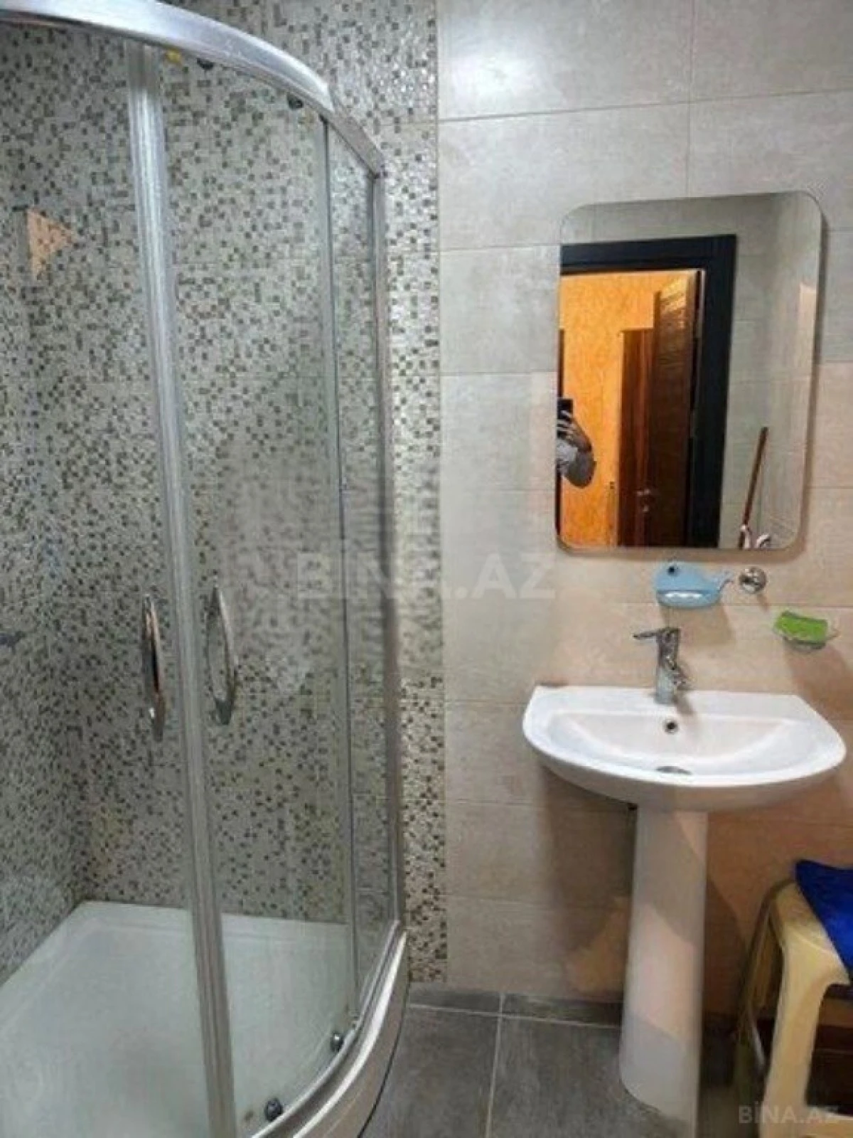 Kirayə verilir 2 otaqlı mənzil 70 m²