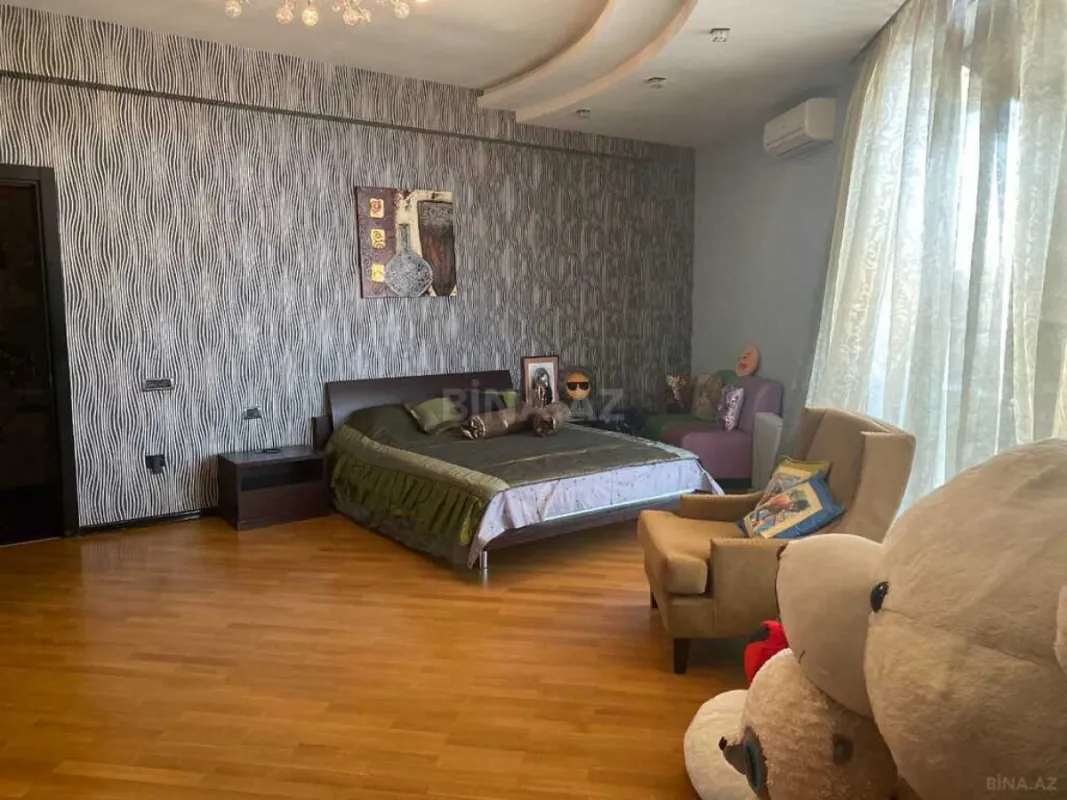 Satılır 5 otaqlı mənzil 440 m²