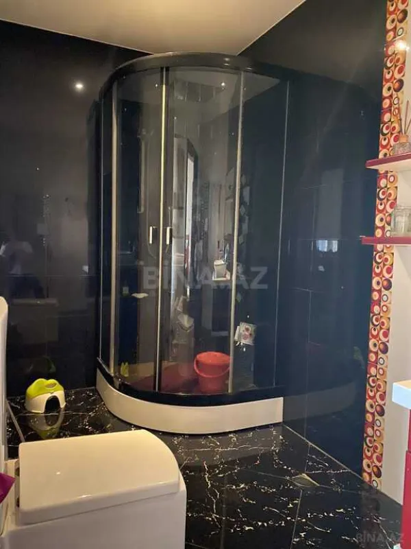 Satılır 5 otaqlı mənzil 440 m²