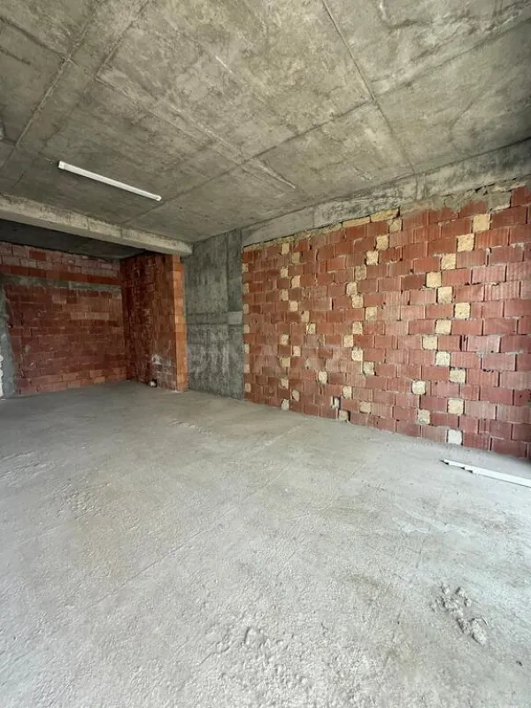 Satılır 8 otaqlı həyət evi 420 m²