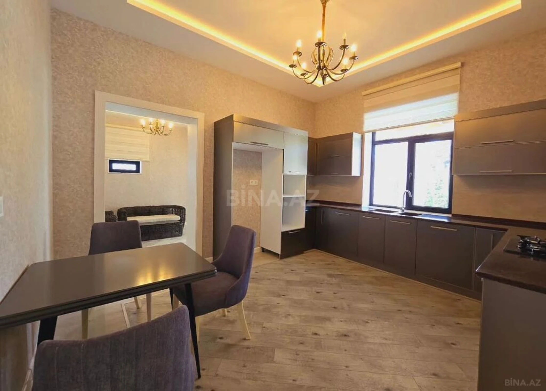 Satılır 7 otaqlı həyət evi 400 m²