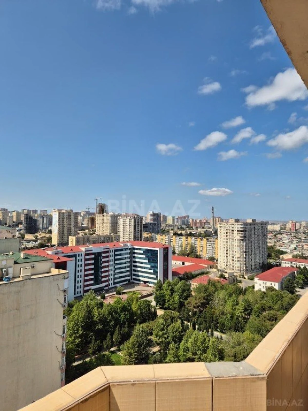 Satılır 3 otaqlı mənzil 110 m²