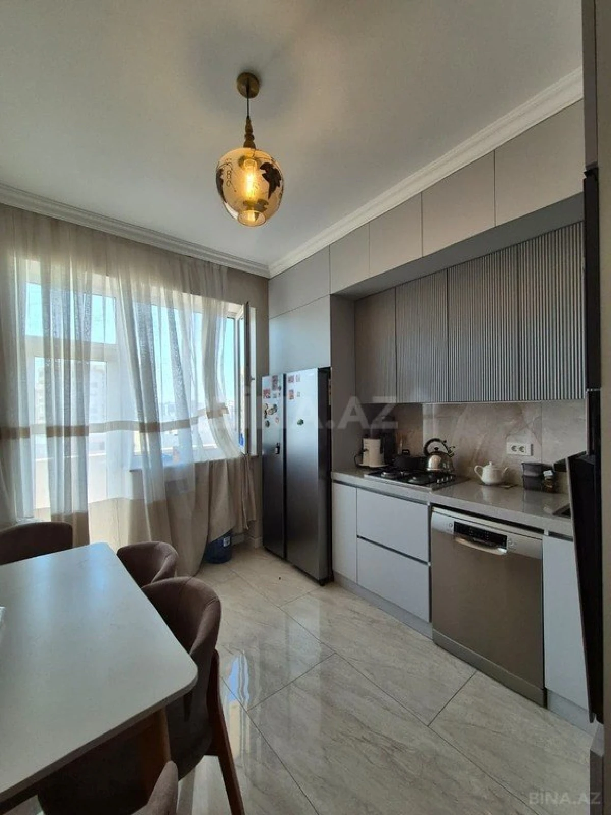 Satılır 3 otaqlı mənzil 110 m²