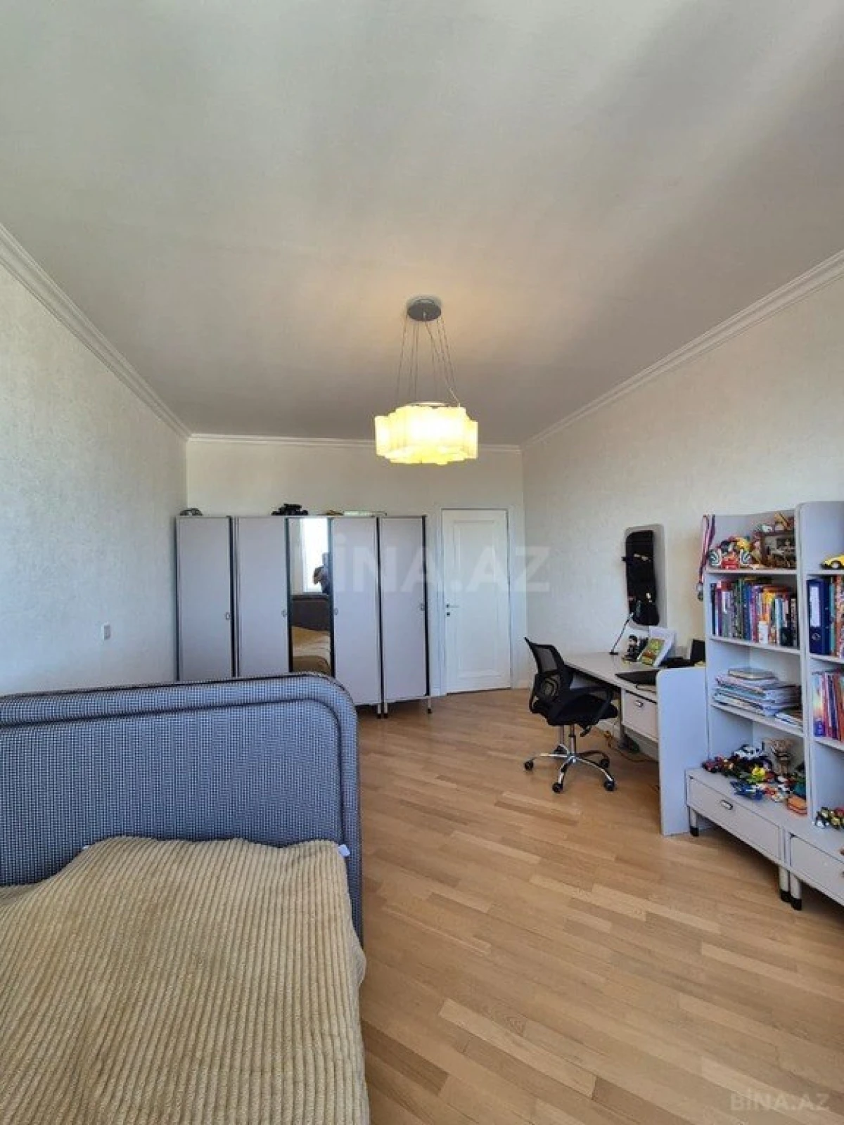 Satılır 3 otaqlı mənzil 110 m²