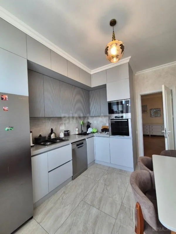 Satılır 3 otaqlı mənzil 110 m²