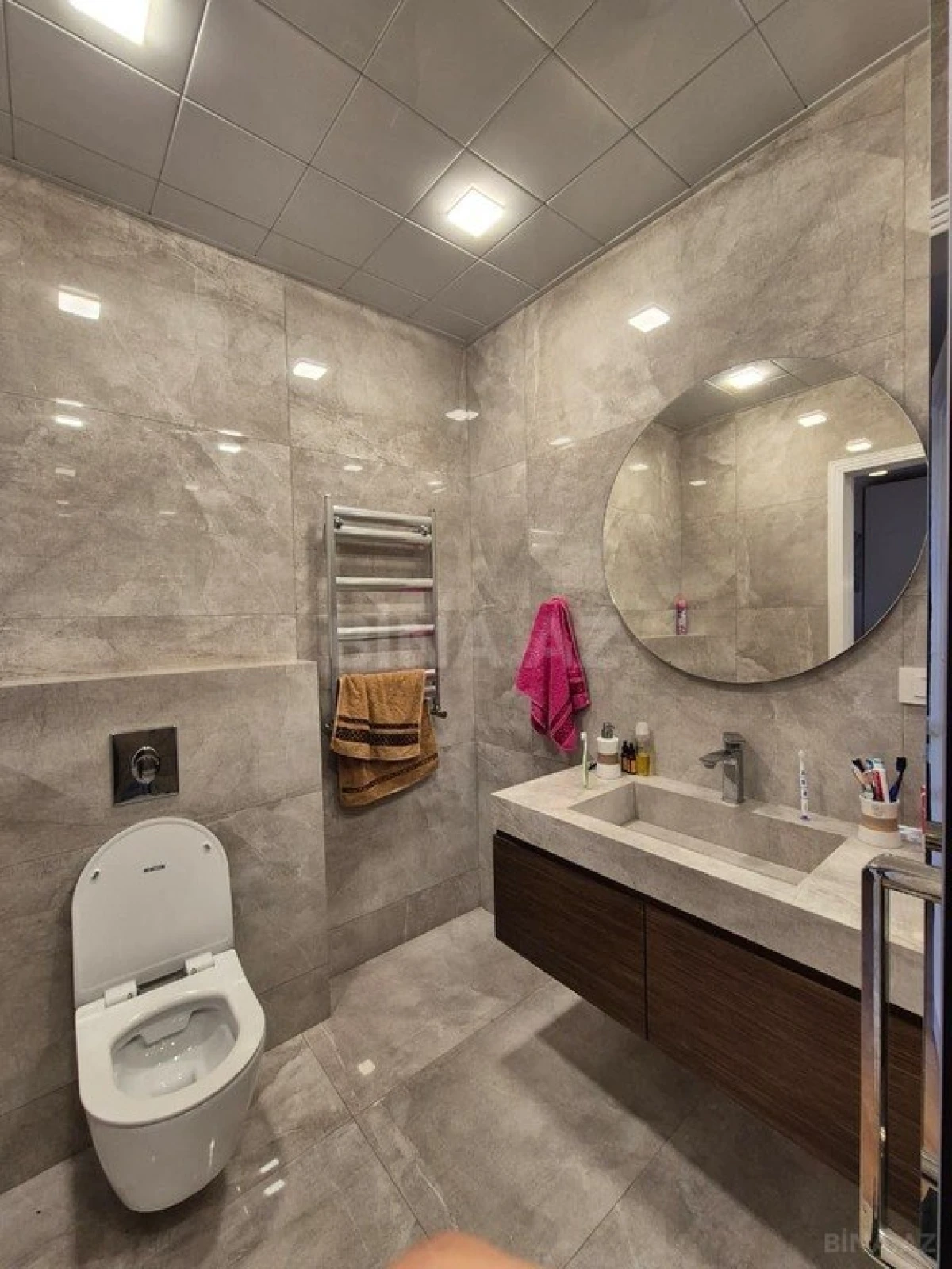 Satılır 3 otaqlı mənzil 110 m²