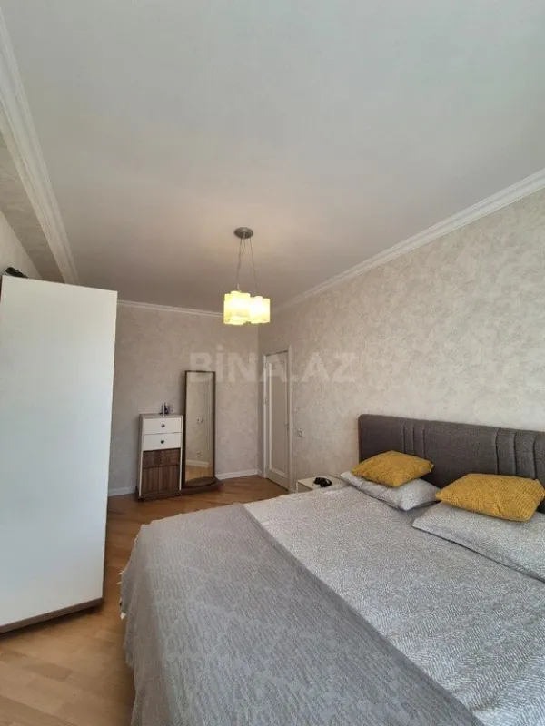 Satılır 3 otaqlı mənzil 110 m²