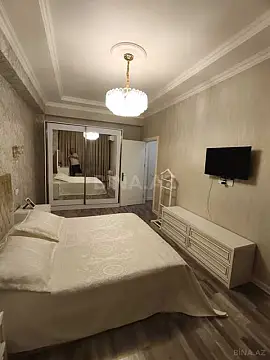 Satılır 3 otaqlı mənzil 125 m²