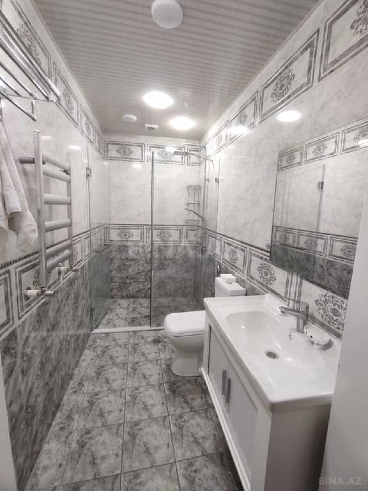 Satılır 3 otaqlı mənzil 125 m²