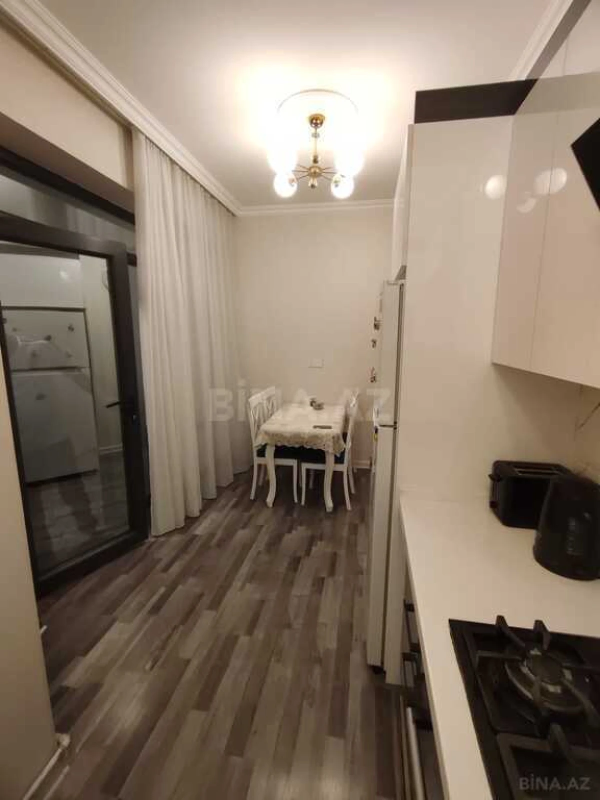 Satılır 3 otaqlı mənzil 125 m²