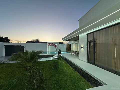 Satılır 5 otaqlı həyət evi 240 m²