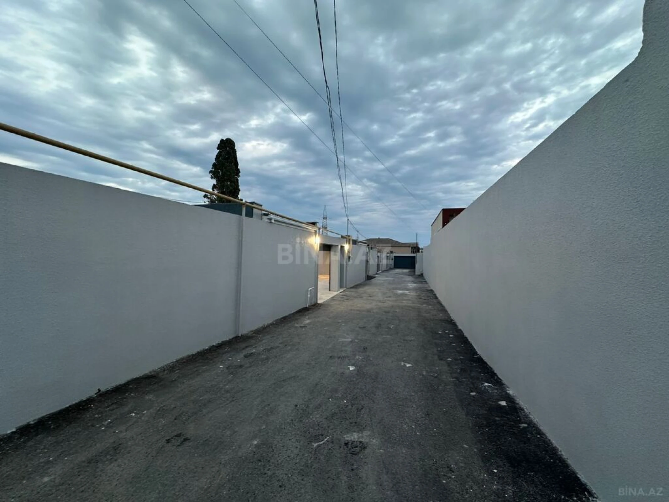 Satılır 4 otaqlı həyət evi 160 m²