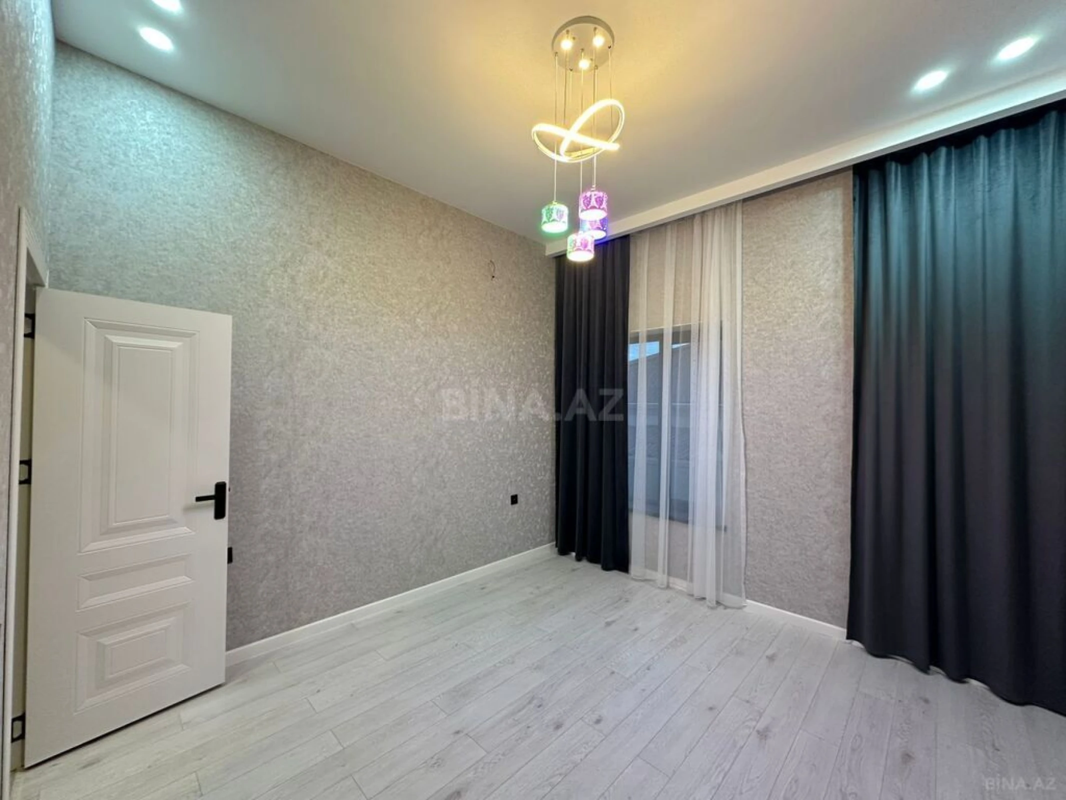 Satılır 4 otaqlı həyət evi 160 m²