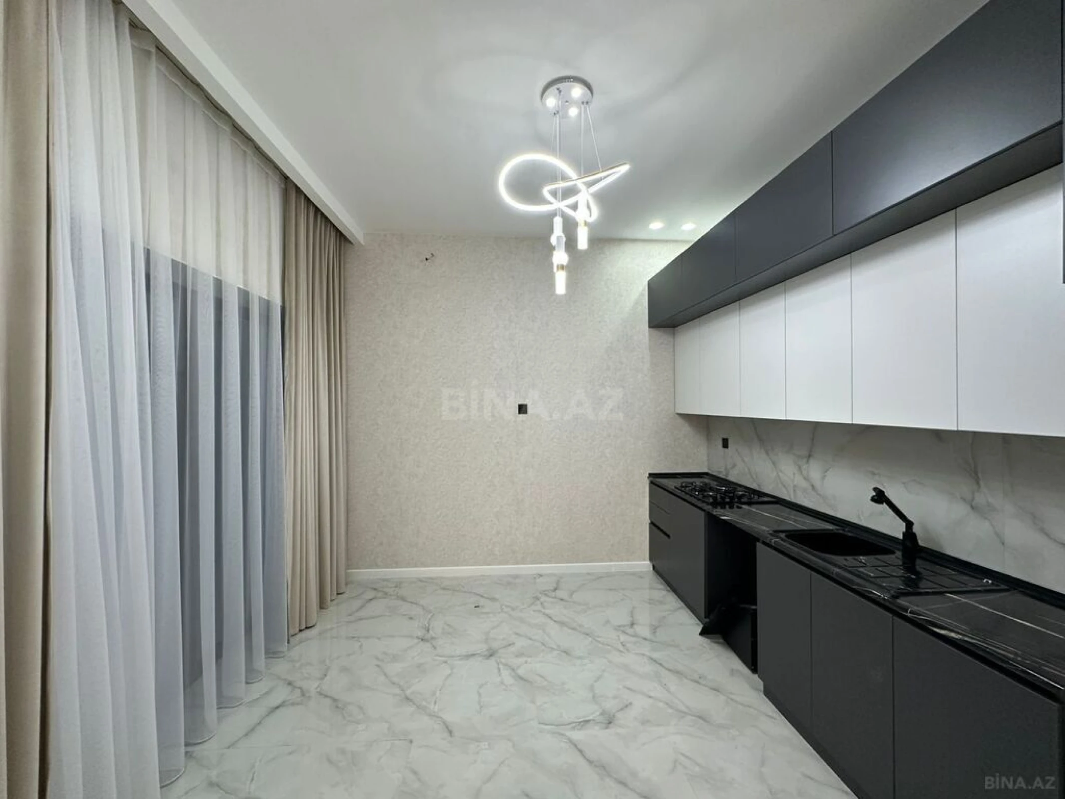 Satılır 4 otaqlı həyət evi 160 m²