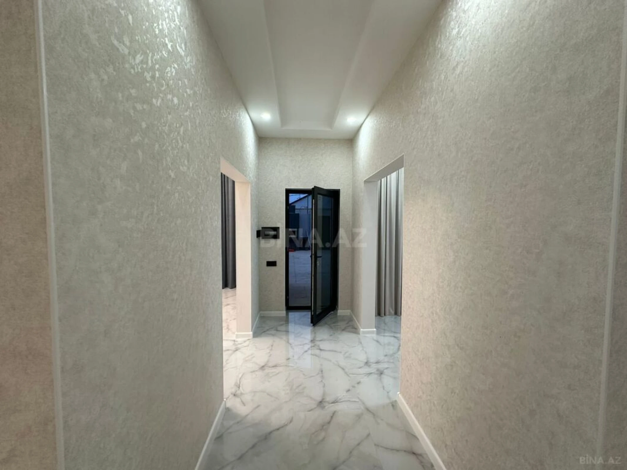 Satılır 4 otaqlı həyət evi 160 m²