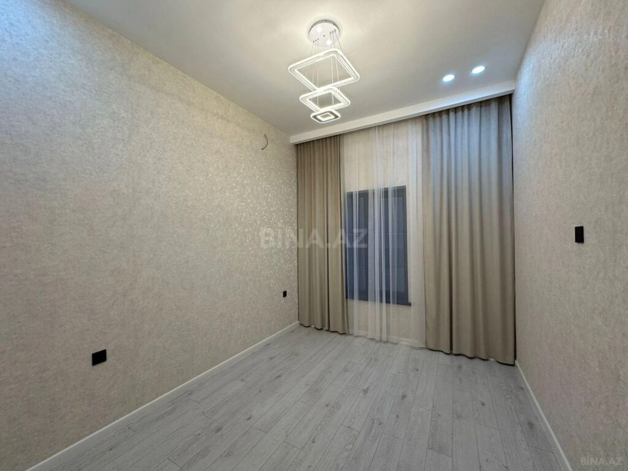 Satılır 4 otaqlı həyət evi 160 m²