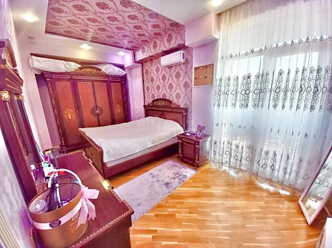 Satılır 3 otaqlı mənzil 107 m²