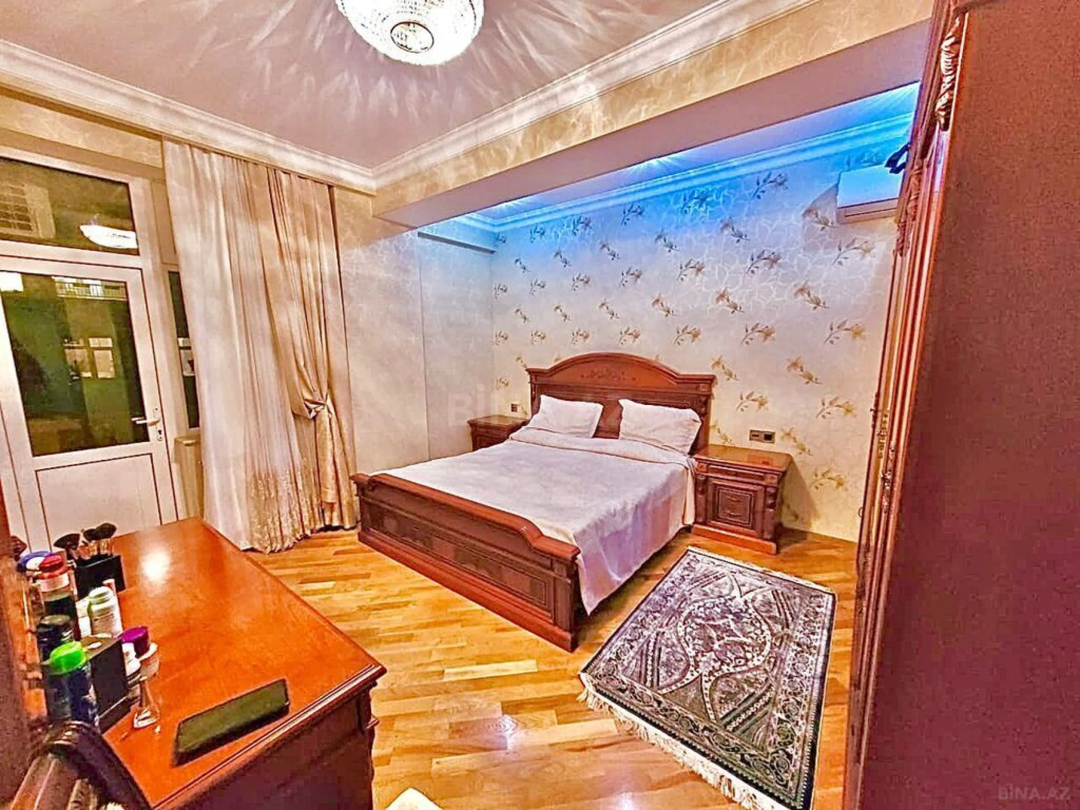 Satılır 3 otaqlı mənzil 107 m²