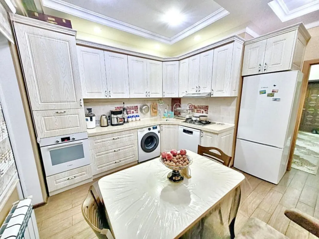 Satılır 3 otaqlı mənzil 107 m²