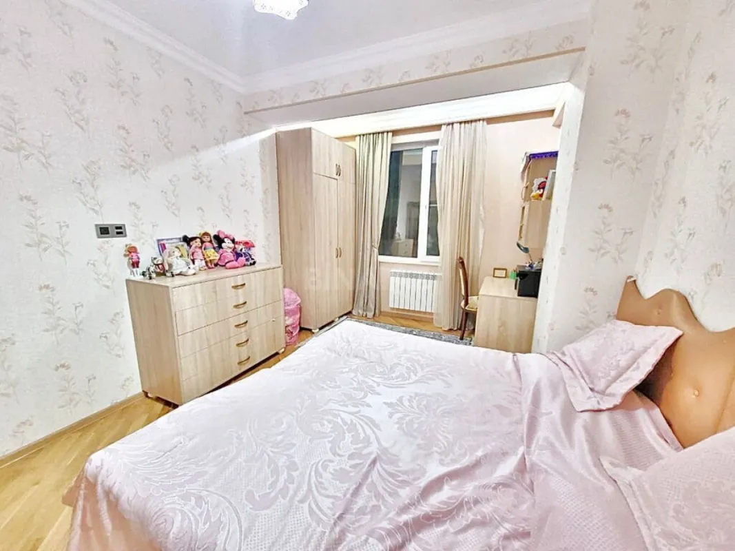 Satılır 3 otaqlı mənzil 107 m²