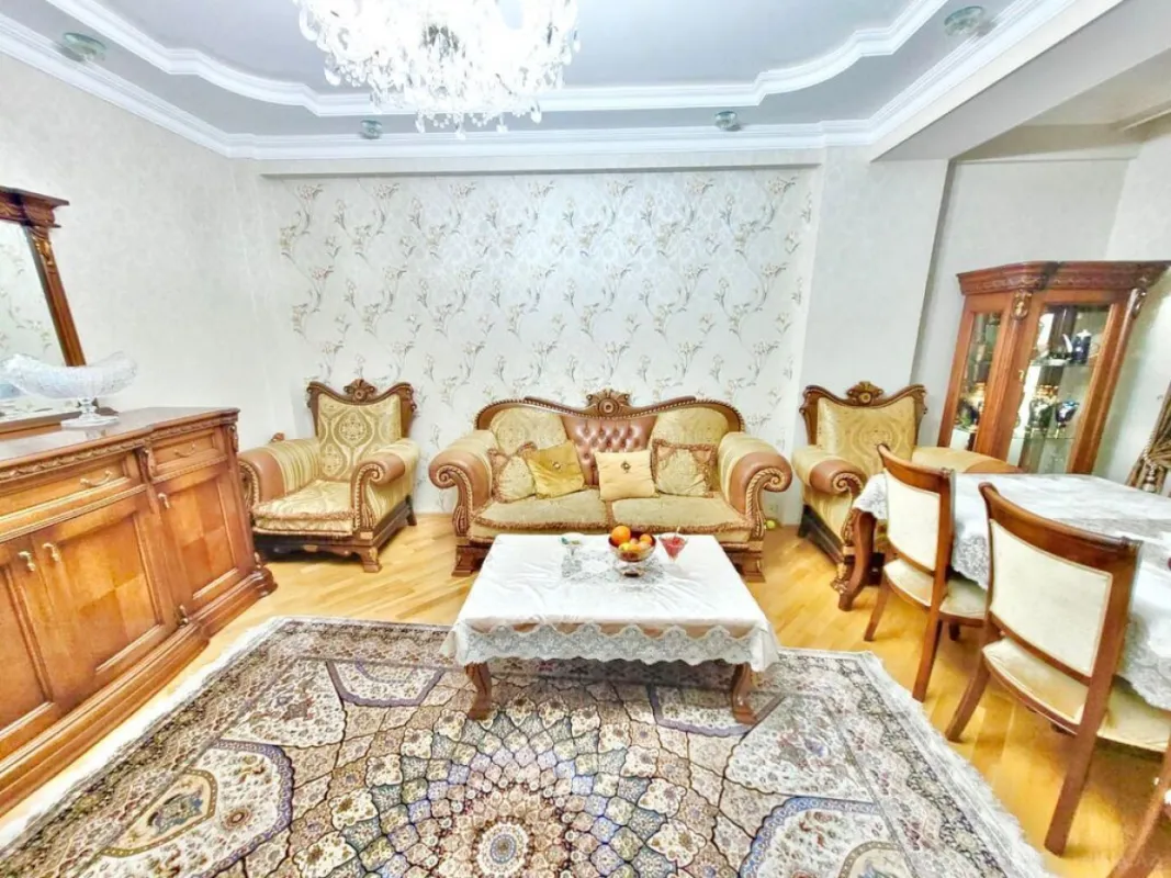 Satılır 3 otaqlı mənzil 107 m²