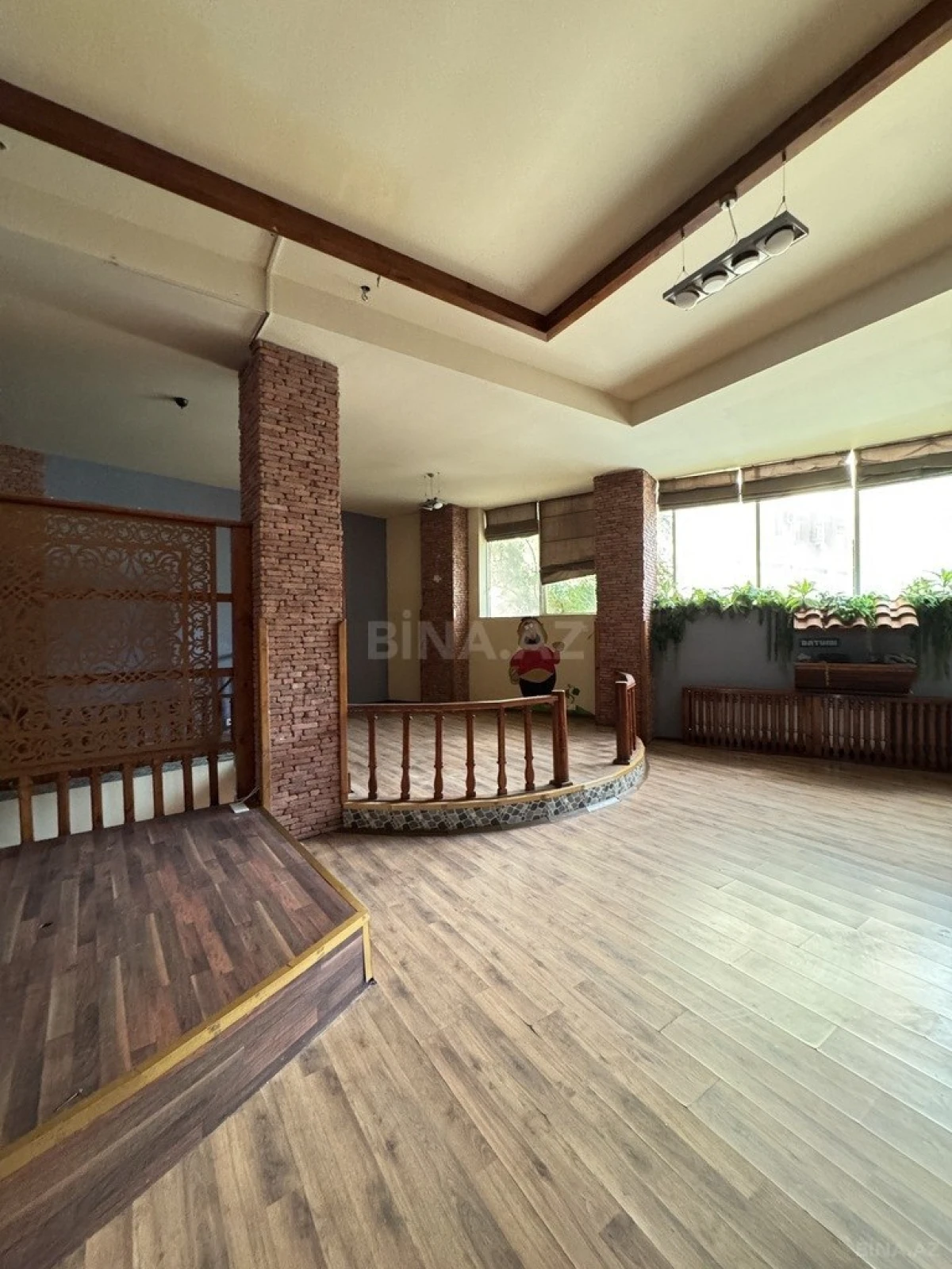 Kirayə verilir obyekt 700 m²