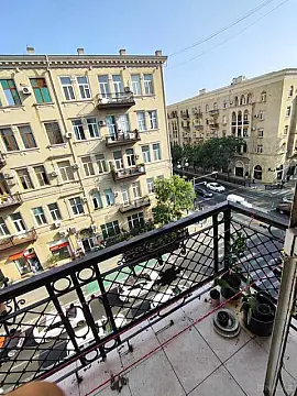 Satılır 3 otaqlı mənzil 70 m² — Bakı, İçərişəhər 3 otaq 70.00 m²