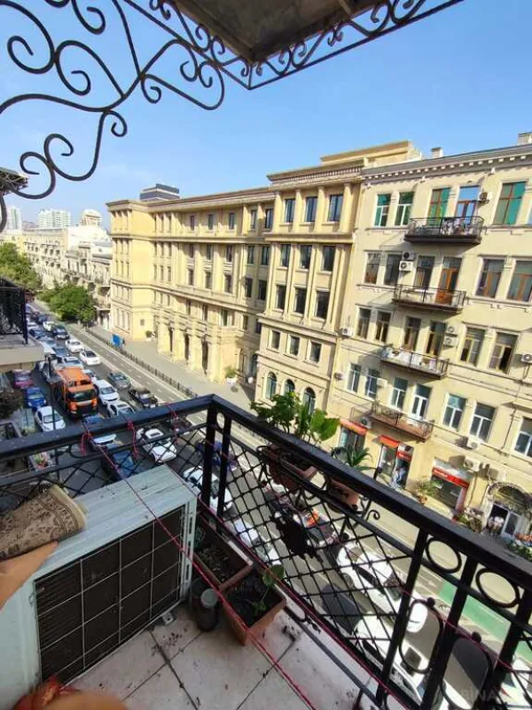 Satılır 3 otaqlı mənzil 70 m²