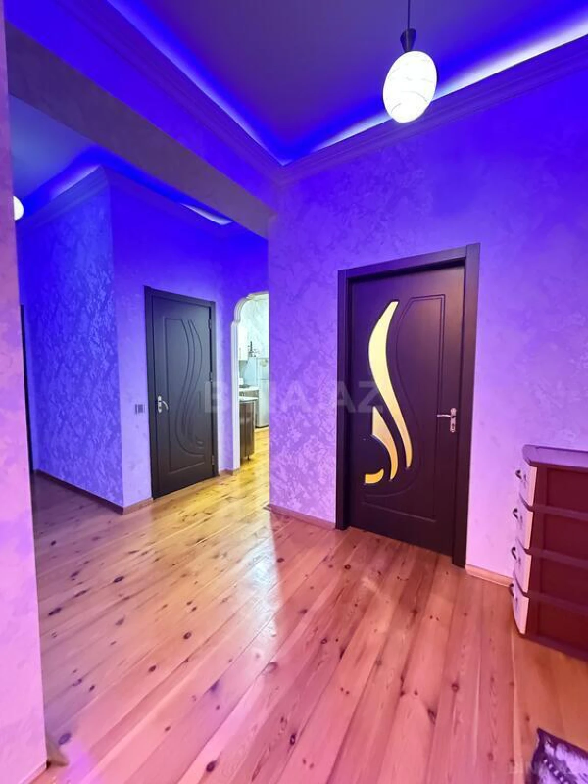 Satılır 2 otaqlı mənzil 85 m²