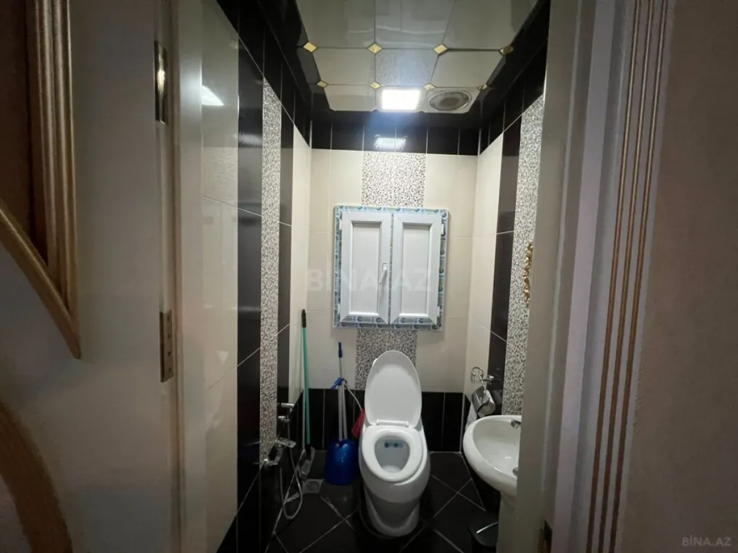Satılır 4 otaqlı mənzil 190 m²
