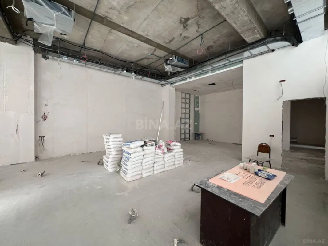 Satılır obyekt 184 m²