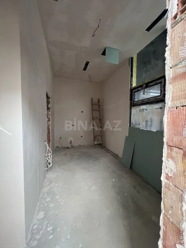 Satılır obyekt 184 m²