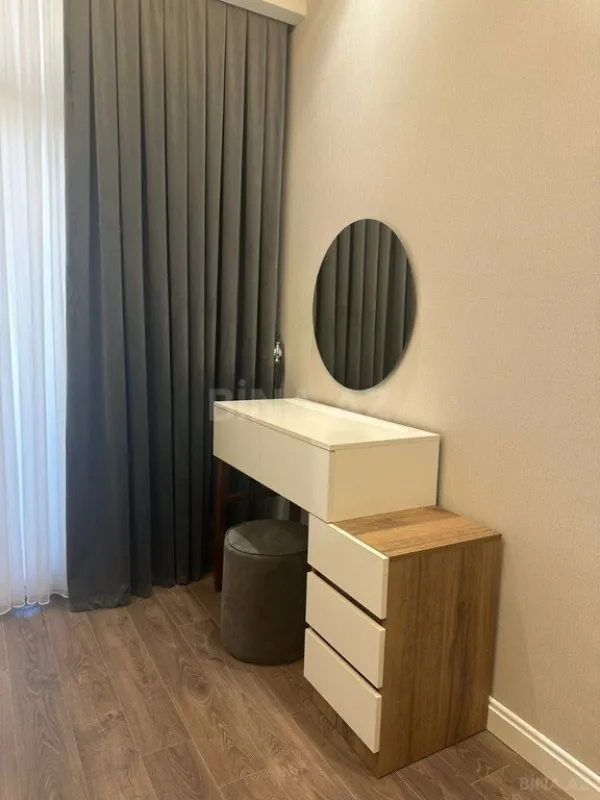 Kirayə verilir 2 otaqlı mənzil 90 m²