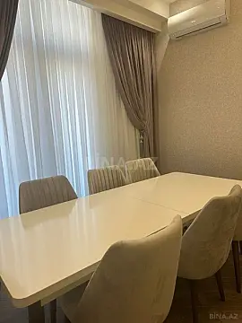 Kirayə verilir 2 otaqlı mənzil 90 m²